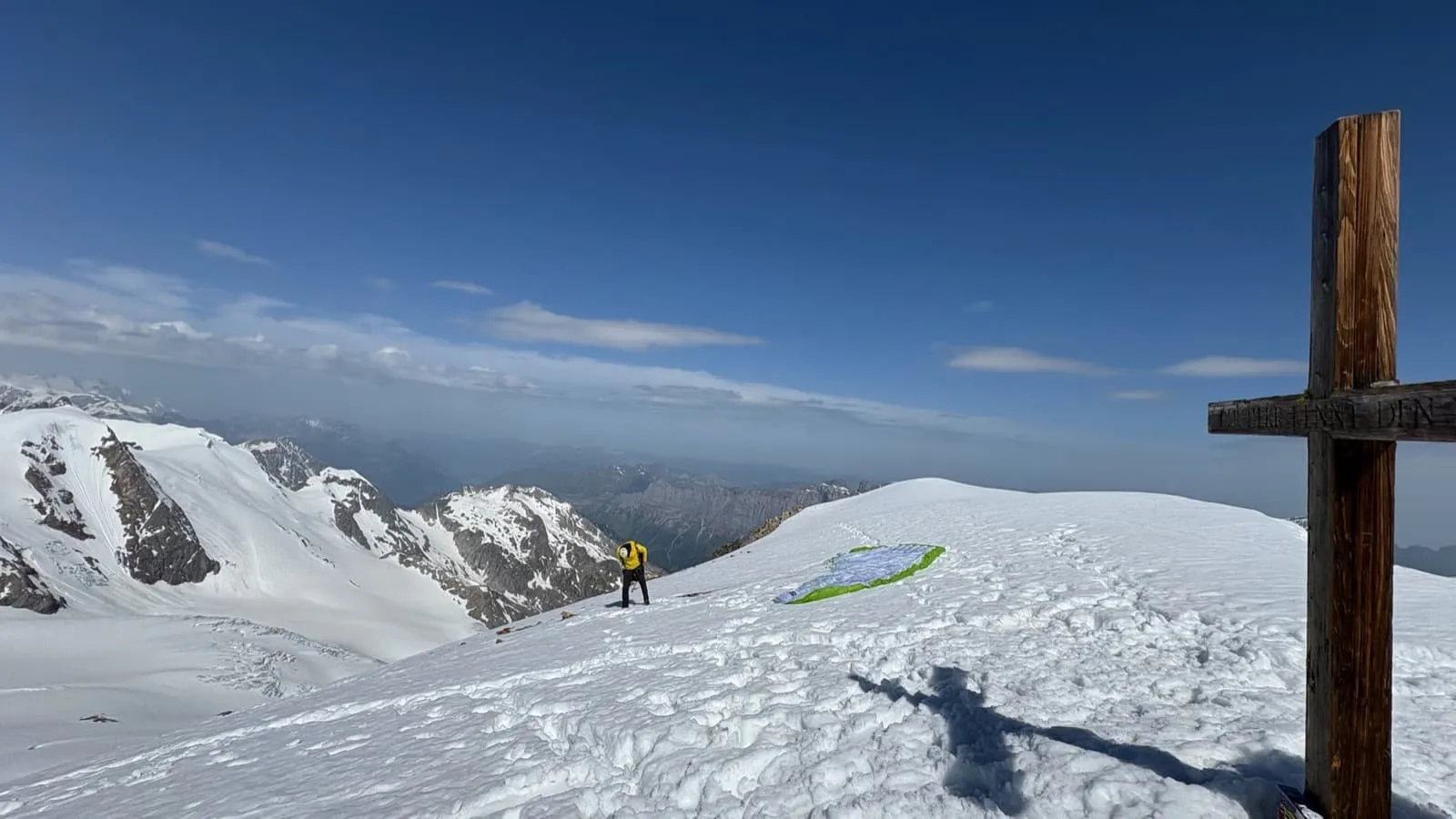 Hike & Fly aufs Sustenhorn - Eine perfekte Hochtour