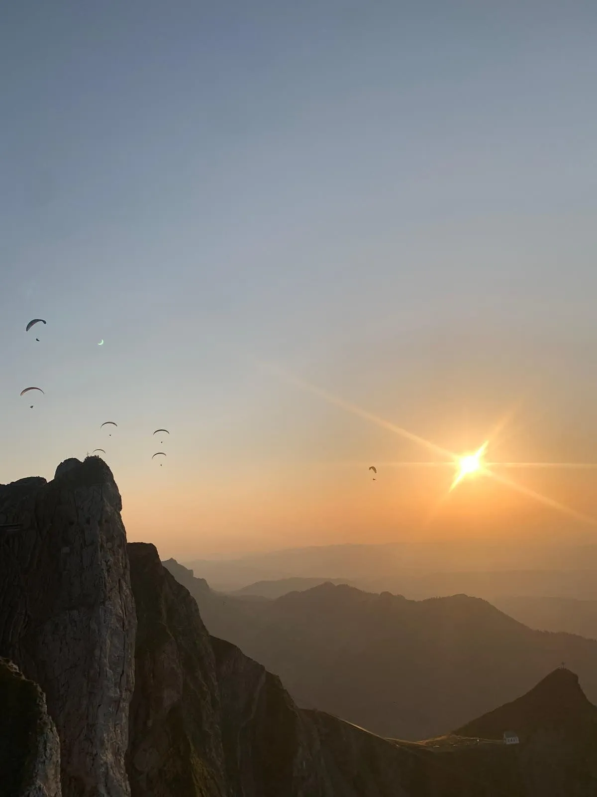 Pilatusflug mit partieller Sonnenfinsternis