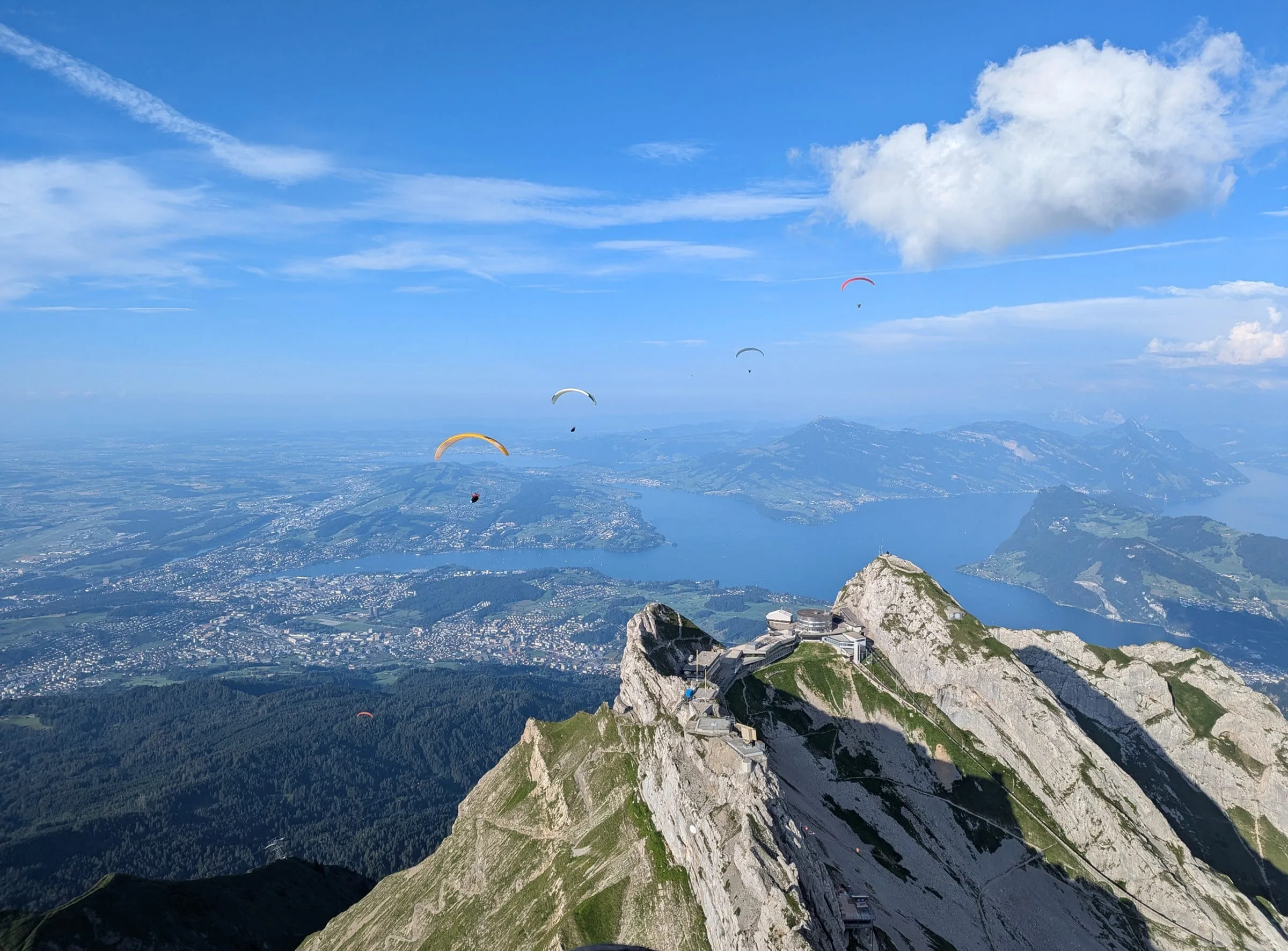2. Platz, Fabian Schwarzenbach, Pilatus · 06.08.2024 · vor dem GCL-Stamm
